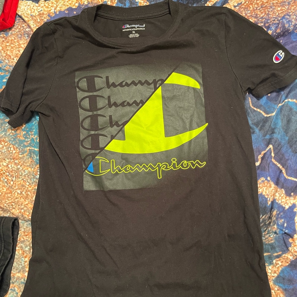 Boys XL (10-14) Short sleeve champion shirt.